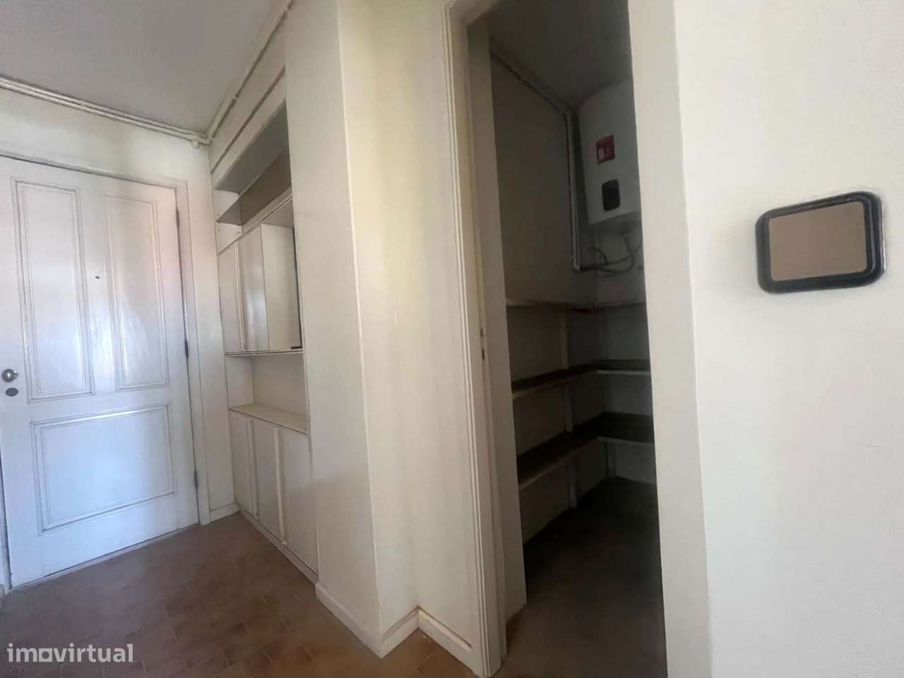Apartamento T1 no centro do Porto com garagem-7