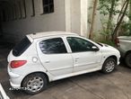 Dezmembrez Peugeot 206 alb 4 usi 2006 - 2