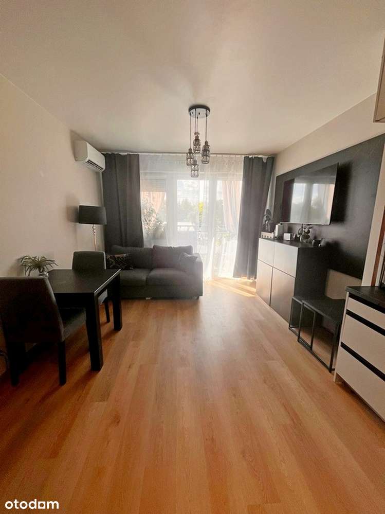 Balkon / 4 Pokoje / Garaż / Piwnica-14