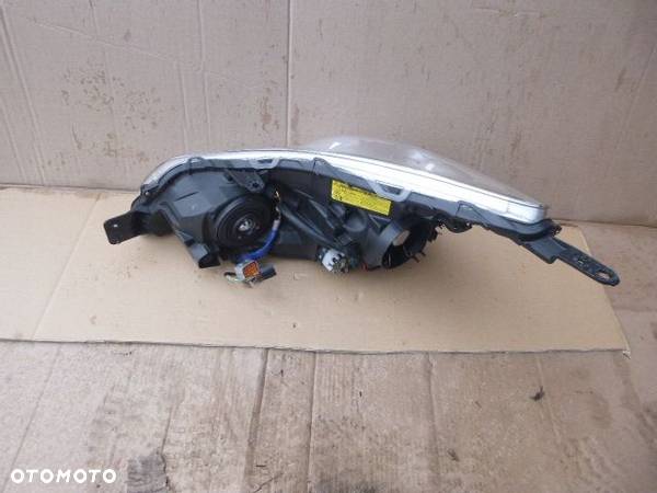 LAMPA PRAWA Subaru Legacy Outback Xenon - 4