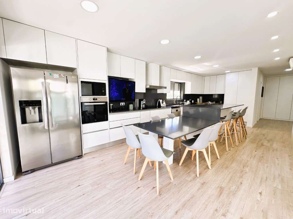 MORADIA T6 EM LOURES - Grande imagem: 4/56