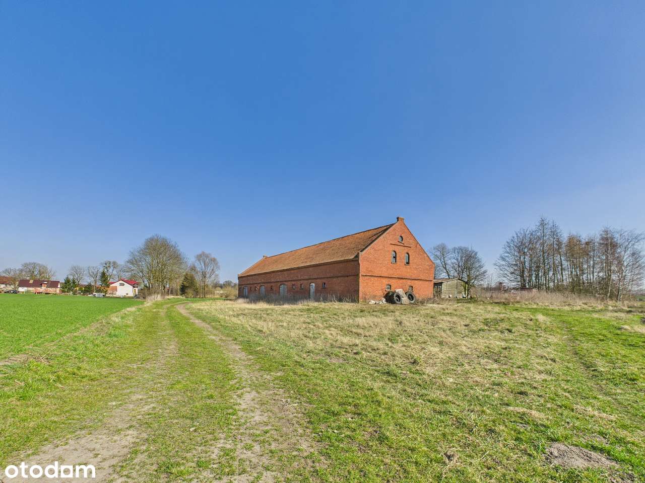 Gospodarstwo rolne-dom, budynek gospodarczy, staw i 14ha ziemi-7