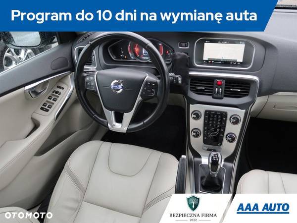 Volvo V40 - 8