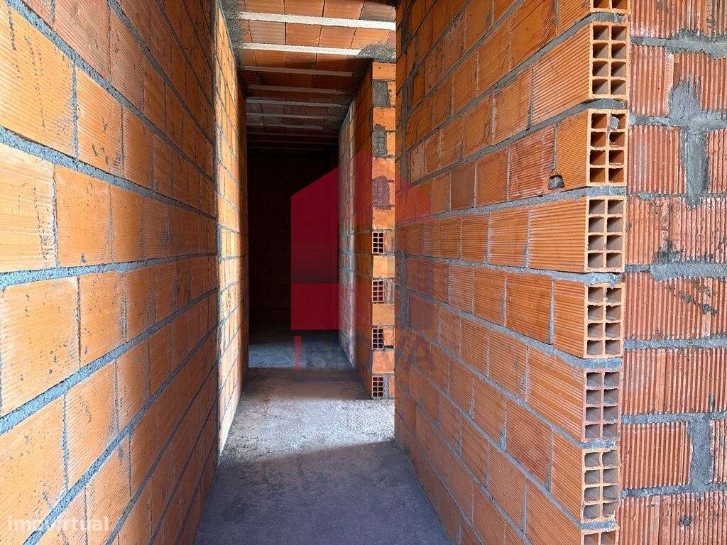 Moradia Banda Térrea com Piscina, Palmeira-18