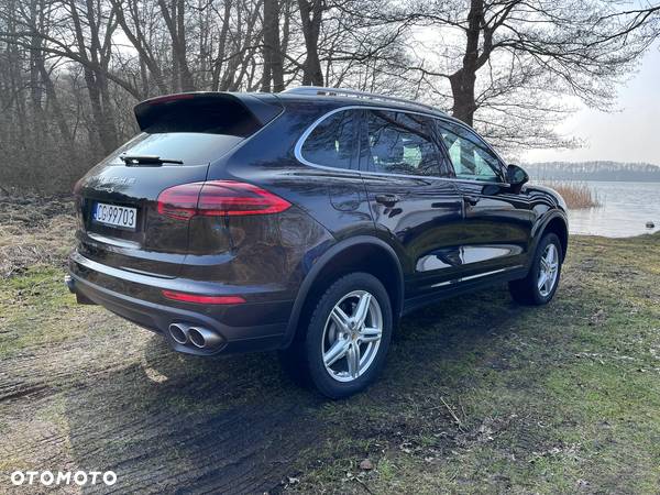 Porsche Cayenne S Diesel Platinum Edition - 9