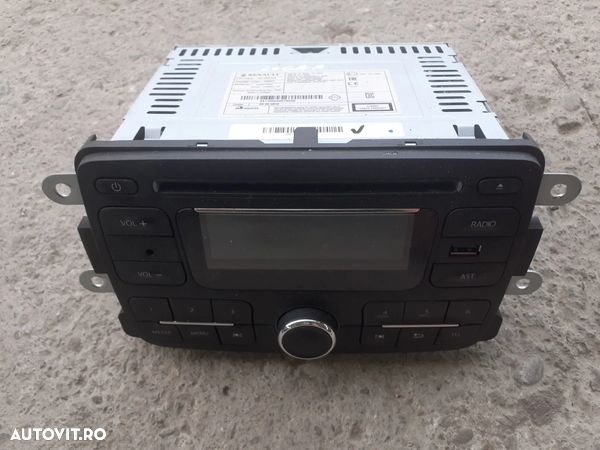 Radio CD Dacia Logan 2 - 1