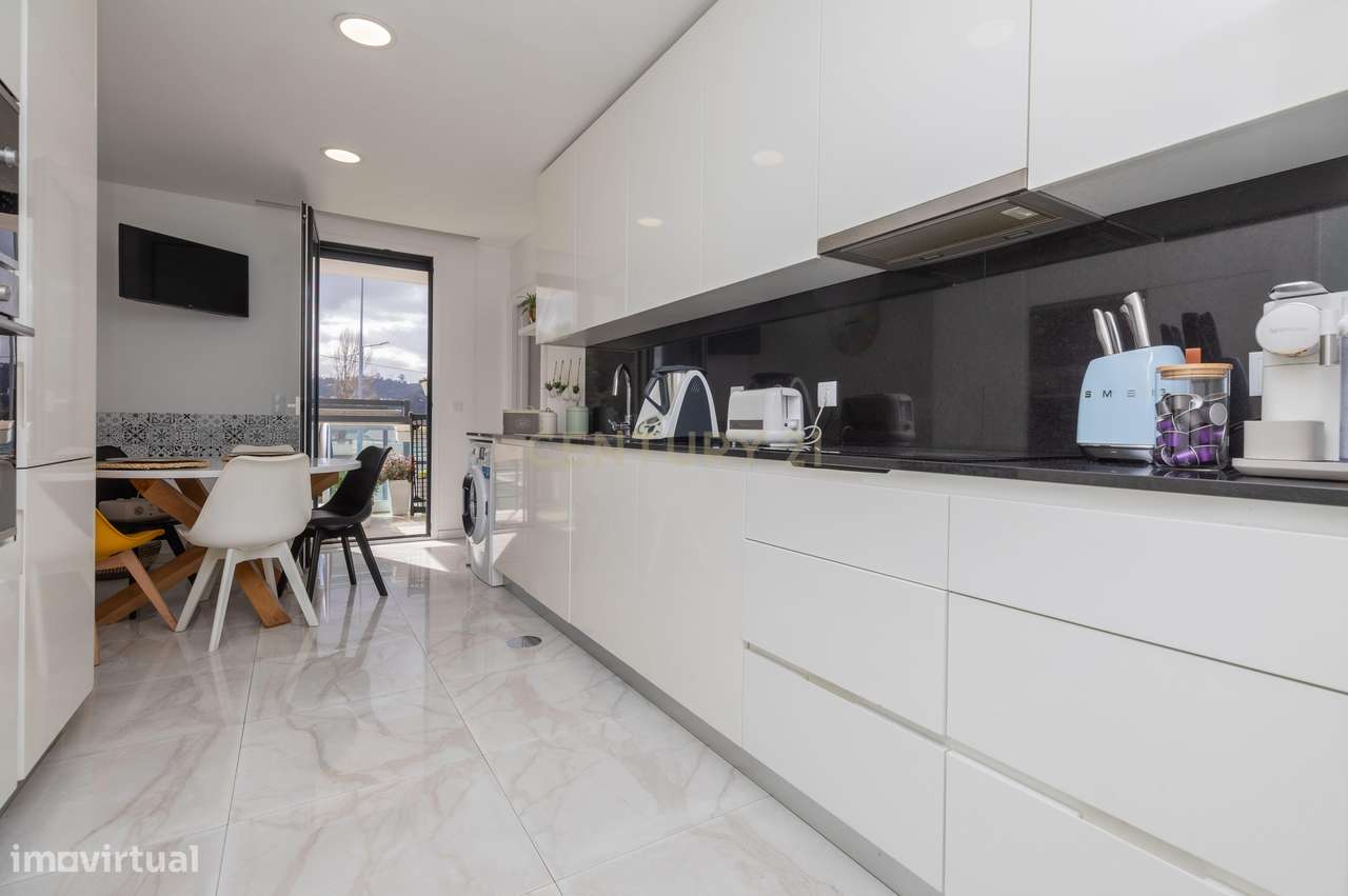 T2 com 2 Suites | Quinta da Boavista | Santo António dos Olivais | Coi-8