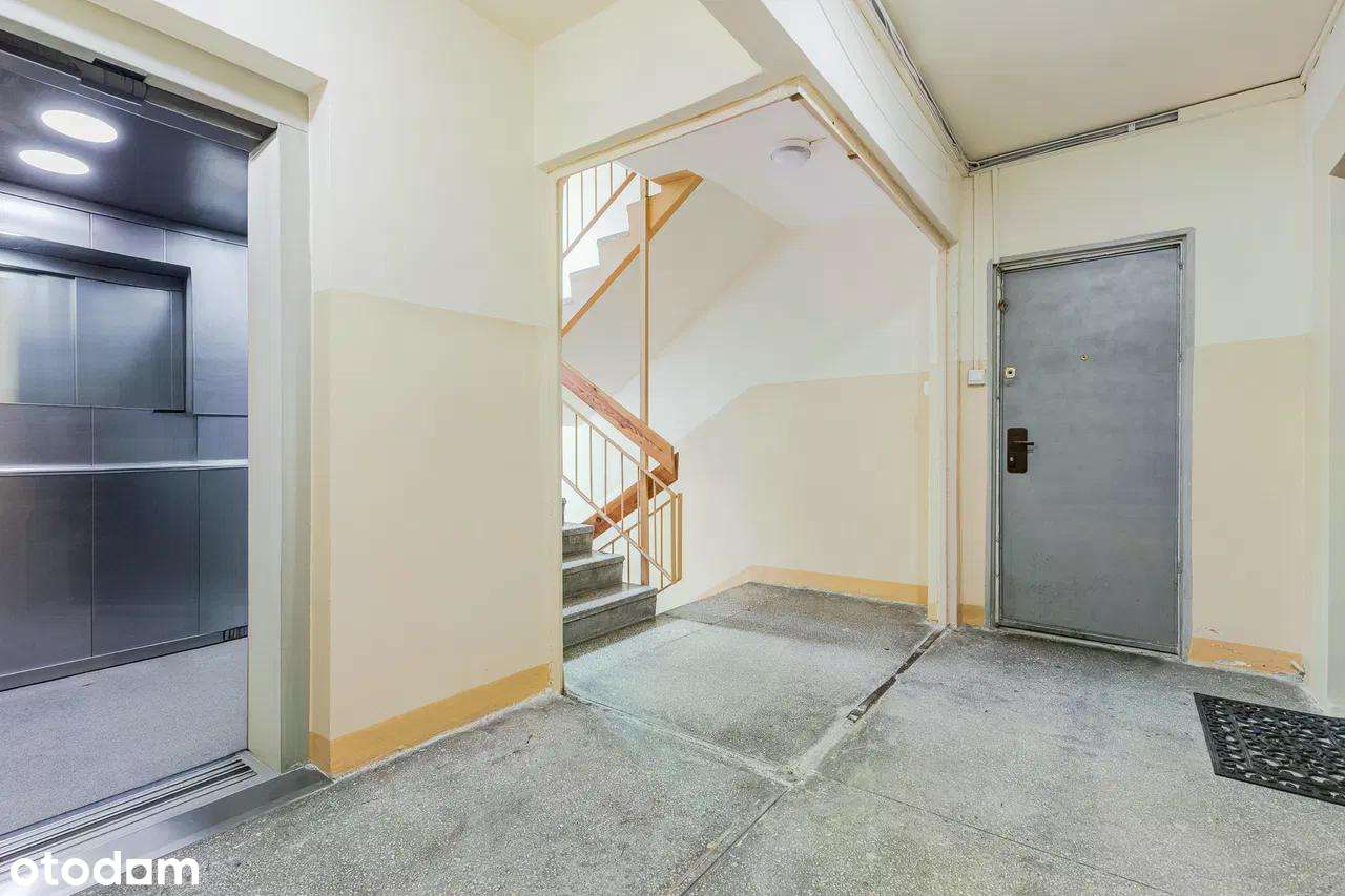 Nowoczesne mieszkanie  – Mokotów, ul. Zygmunta Modzelewskiego-11