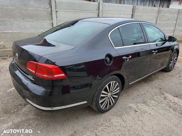 Dezmembram/Piese Volkswagen Passat B7 - 3