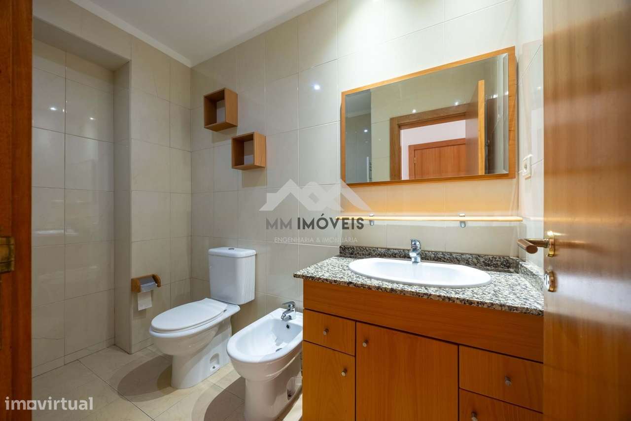 Apartamento T2 | Senhora da Hora | METRO | Garagem | Arrumo-10