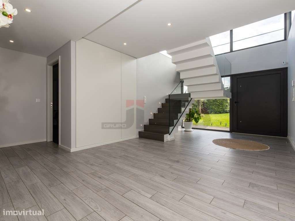 Refúgio Moderno com Vista e Design no Pico da Pedra, Ilha de São Mi...-40