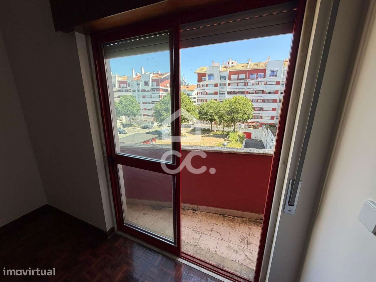 T2 espaçoso com Lareira, Varanda e Garagem - Algueirão-19