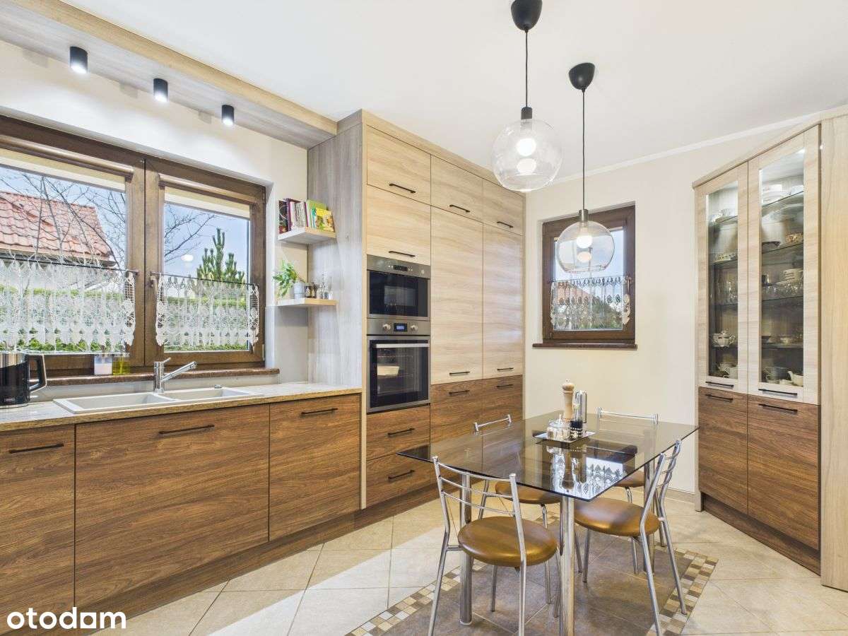 Wyjątkowy dom w Książenicach z pięknym ogrodem - Pełny obrazek: 5/20