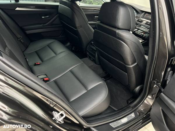 BMW Seria 5 520d Touring Aut. Luxury Line - 12