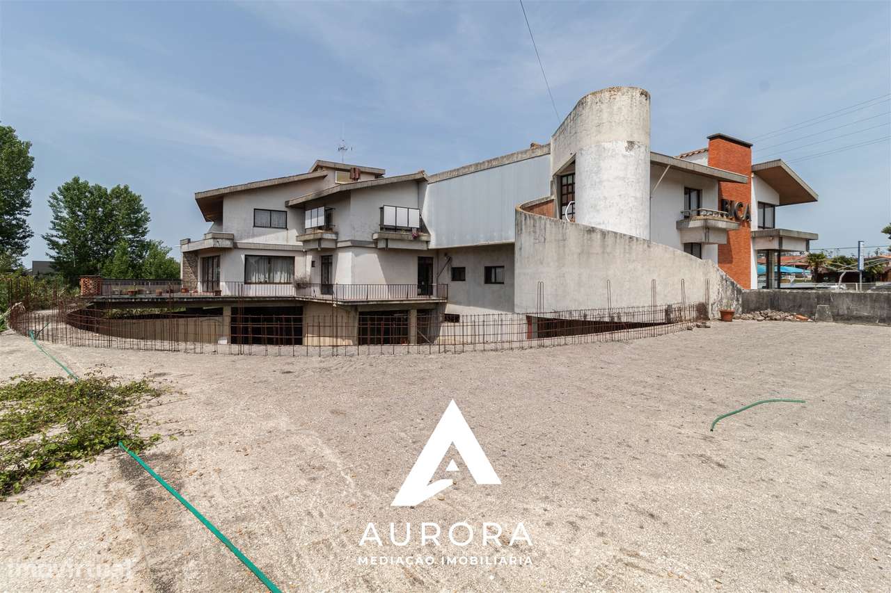 TRESPASSE Restaurante Equipado + Moradia + Terreno 2.000m² | 1.680m² d-5