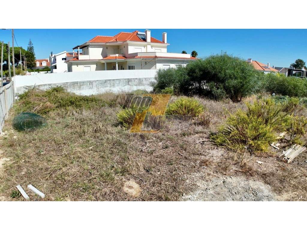 Oportunidade Única na Marisol: Terreno Urbano com 1.000 m²-0