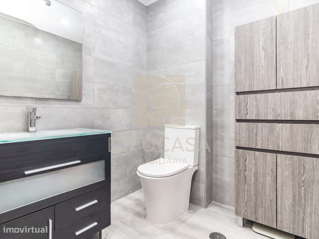 R363 APARTAMENTO T3 muito bem localizado-14