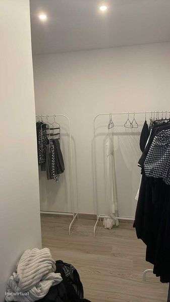 Moradia geminada T3 situada em Setúbal - Oportunidade!-10