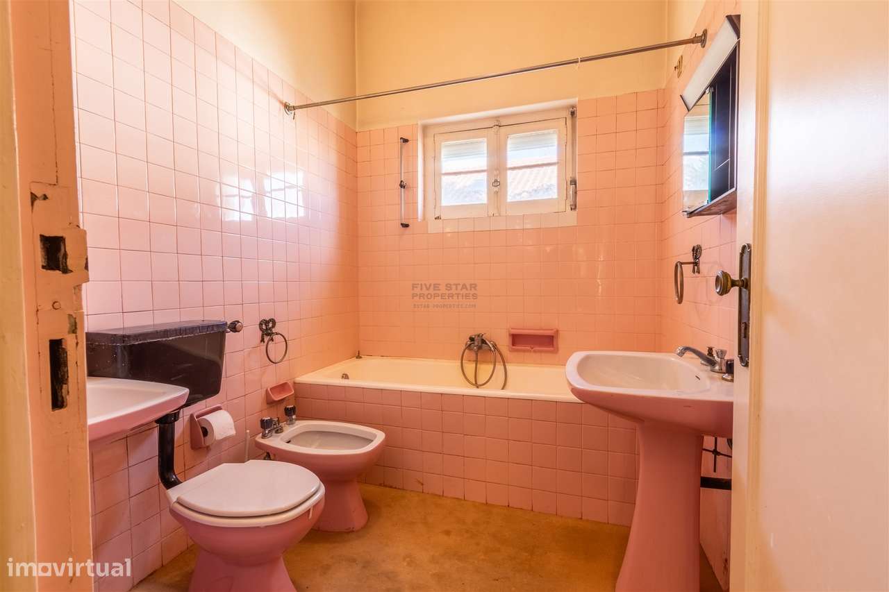 Moradia Estoril Cascais Vista Mar para renovar T6-37