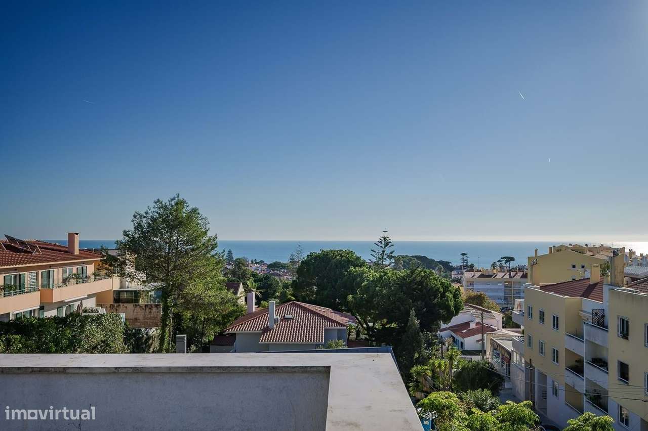 Moradia T4 com Piscina e Terraços Panorâmicos, Parede-47