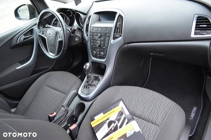 Opel Astra IV 1.6 Enjoy EU6 - 14