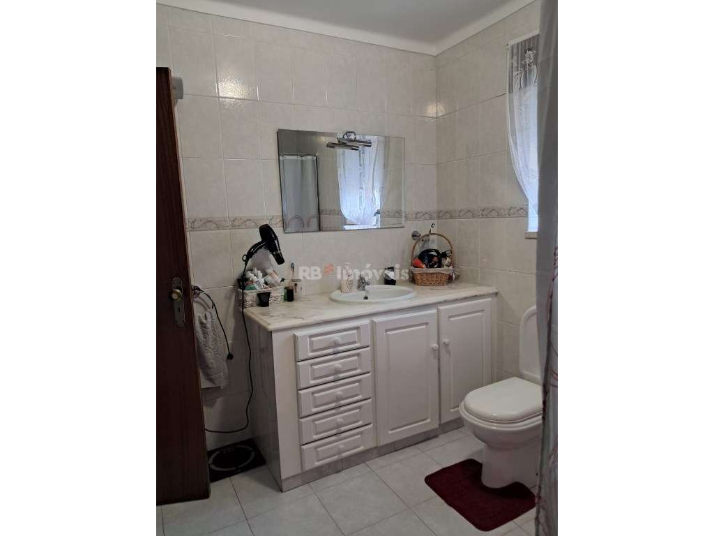 Moradia T4 no Entroncamento-11