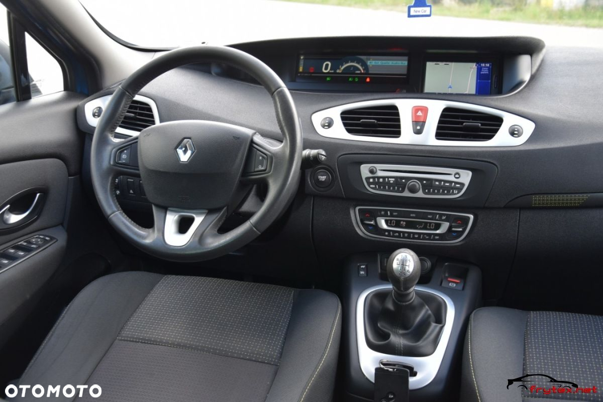 Renault Grand Scenic - 29