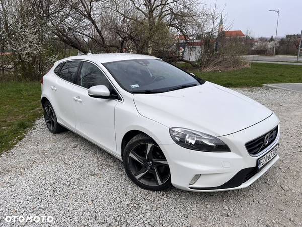 Volvo V40 D2 R Design - 1