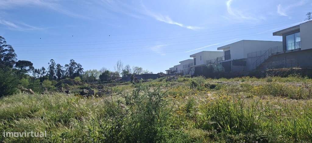 Moradia Térrea em Estrutura - Soutelo-6