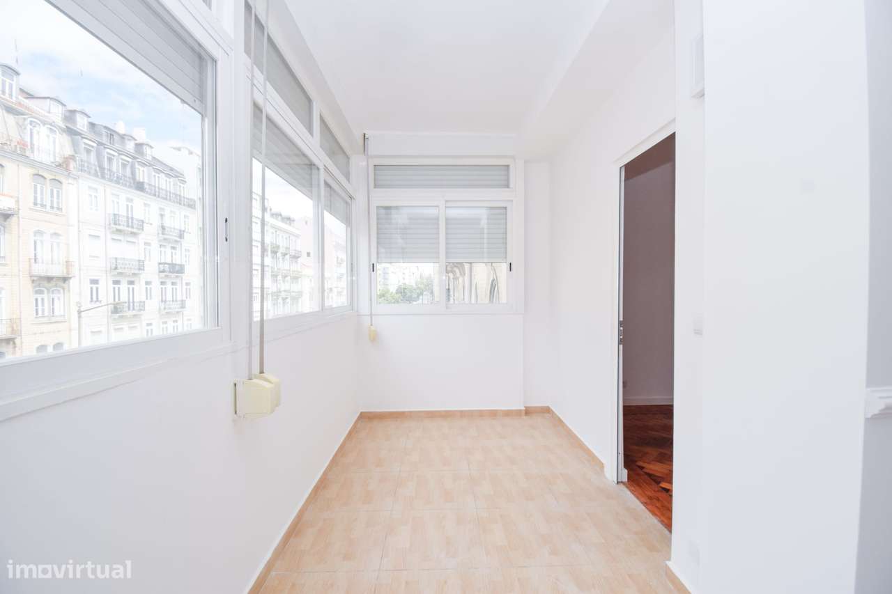 Apartamento T2 à venda em Lisboa-8