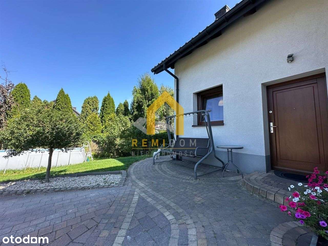 Dom Na Sprzedaż w świetnej lokalizacji- Żwaków-4