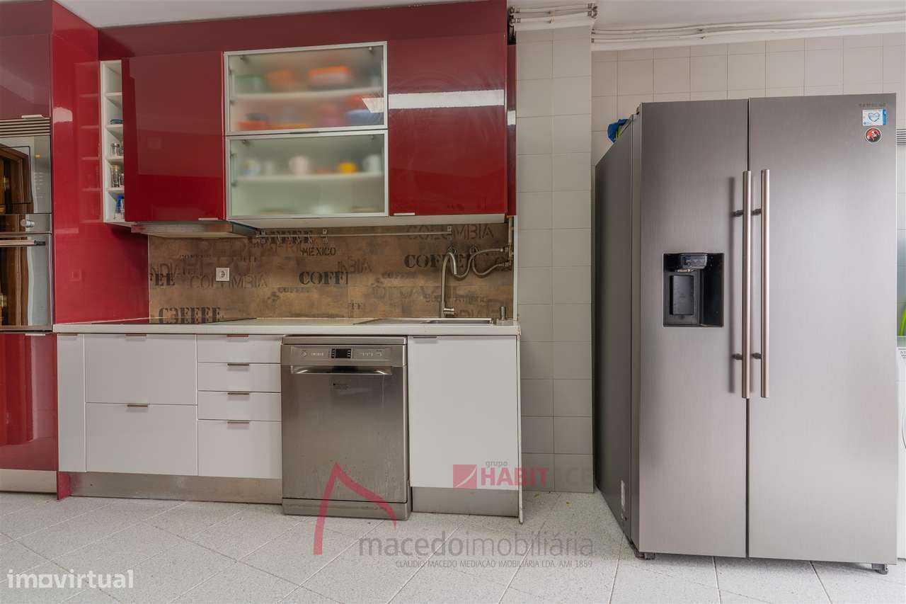 Apartamento T4 Mobilado à Venda em São Vicente, Braga-41