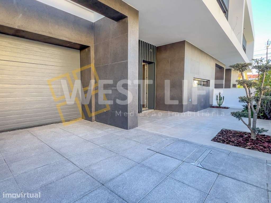 Moradia T4 condomínio fechado com piscina aquecida e espaços verdes... - Grande imagem: 4/50