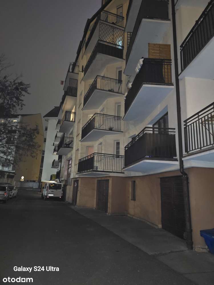 Mieszkanie z garażem, piwnicą- Centrum blisko Starego Rynku i Browaru.-0