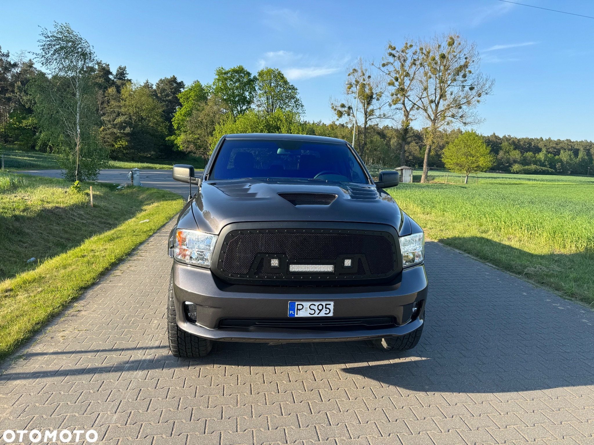 Dodge RAM 1500 5.7 4x4 - 13