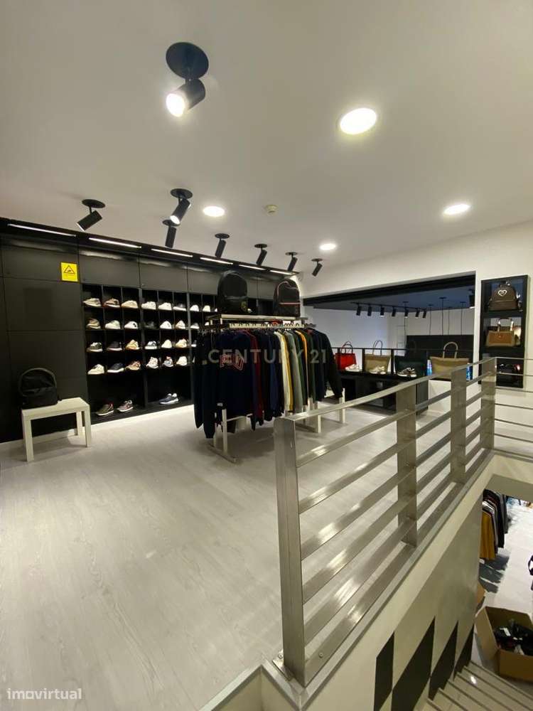 Trespasse de Loja de Desporto em Santa Catarina, Porto - Grande imagem: 3/14