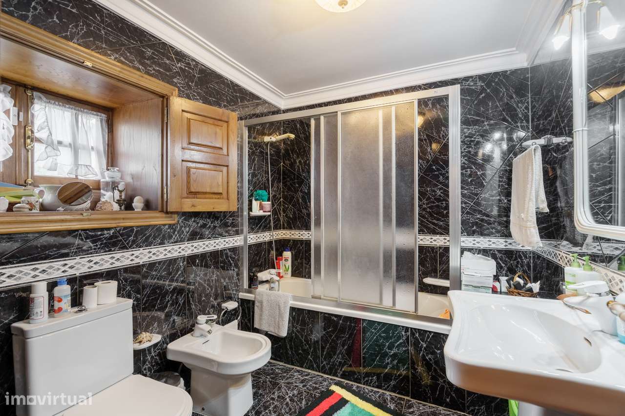 Moradia T5 em pedra em Vila Verde da Raia - Chaves-39