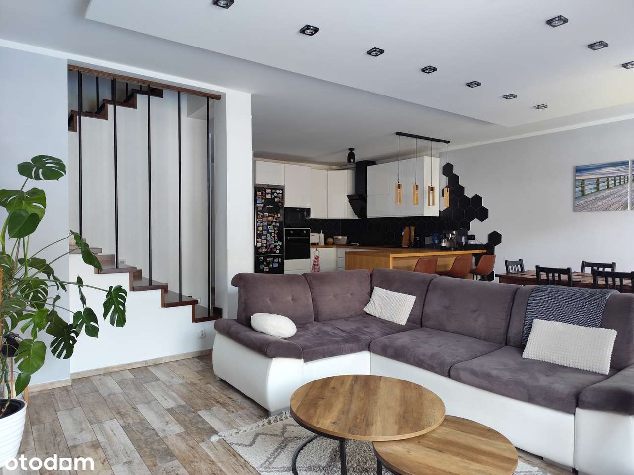 Dom piętrowy 143 m2 z ogródkiem 49 m2 w zabudowie szeregowej -Halemba - Pełny obrazek: 4/19