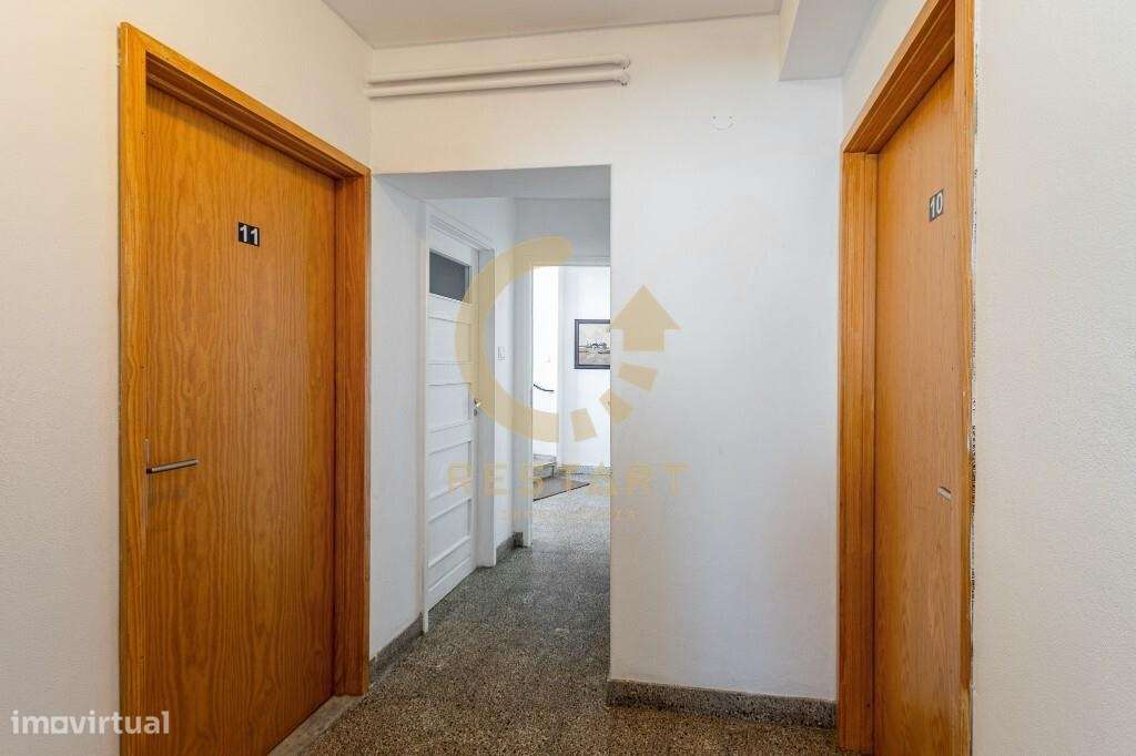 Moradia T11 Remodelada – Venda com Rendimento Garantido – Santa Luzia,-21