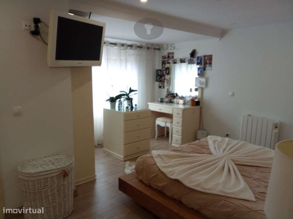 Moradia V3 / Quinta com Piscina-20