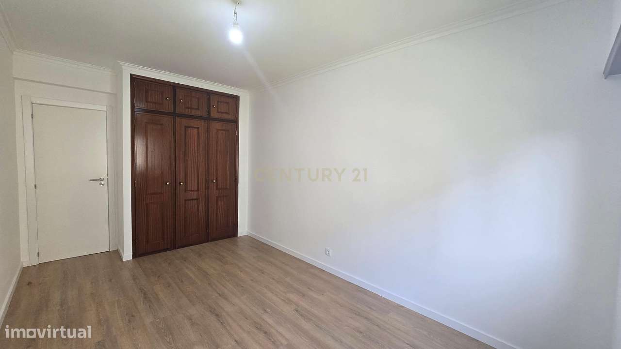 Moderno Apartamento T1 em Venteira, Amadora-7