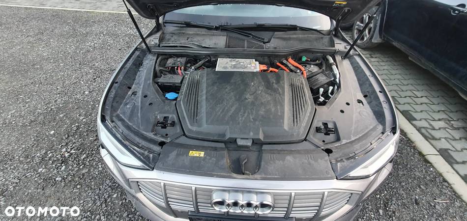 Audi e-tron 50 quattro S line - 3