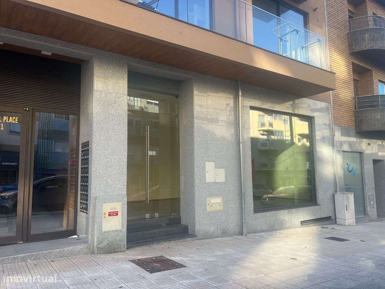 Loja Com Montra de 2,90m2 - Nova - Grande imagem: 4/15