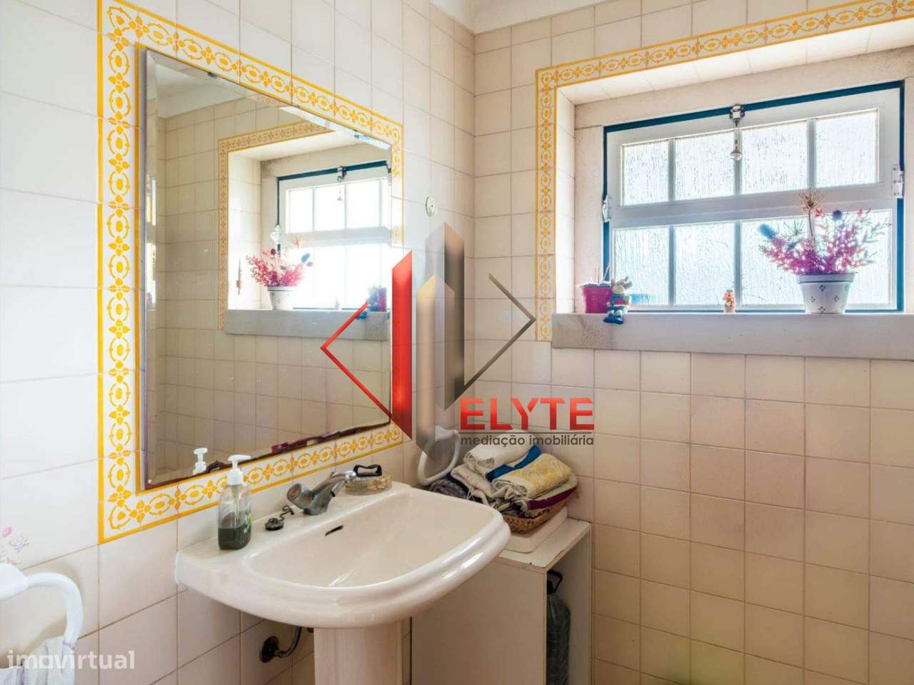 Moradia T7 no centro de Samora Correia-7