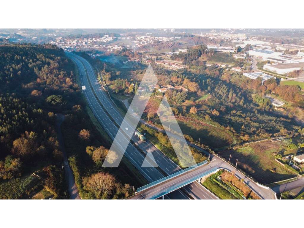 Quinta Nevogilde com Moradia T10, Capela, Celeiro e Acesso ao Rio S...-36