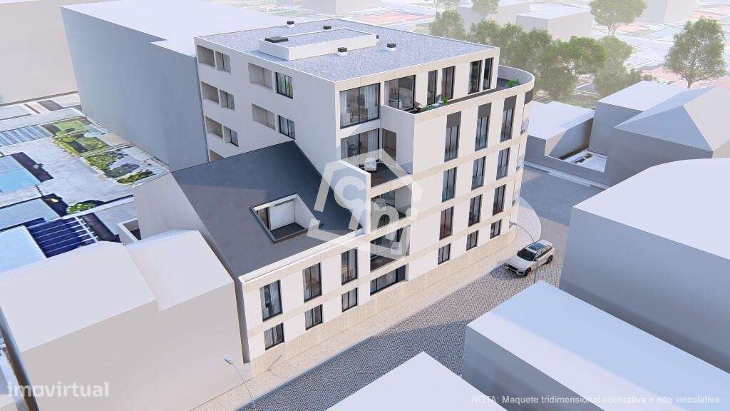 T2 Novo junto à principal estação de metro da Senhora da Hora com vara-13