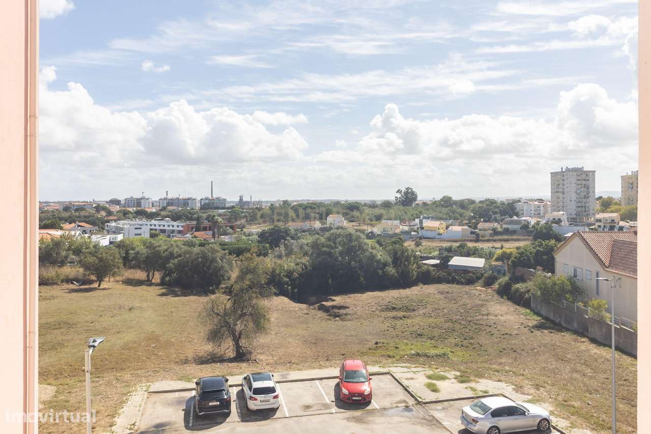 Apartamento T2 com Parqueamento, Elevador, Pronto a Habitar – Uma Opor-37