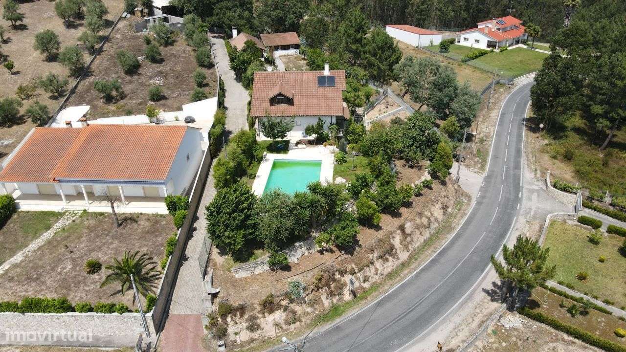 Moradia com piscina, Ourém - Grande imagem: 2/23