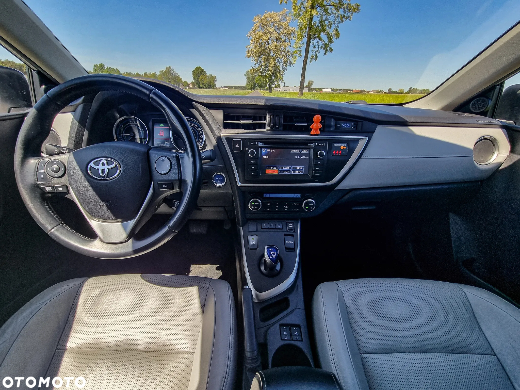 Toyota Auris 1.8 Hybrid Executive - 11
