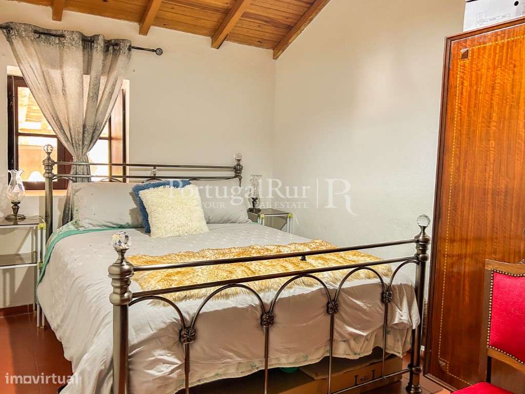 Quinta de 5 hectares, com 2 moradias e piscina-17